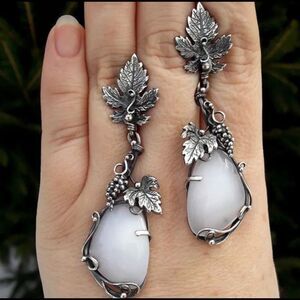Vintage Style Water Droplets White Stone Earrings Long Dangle Earrings